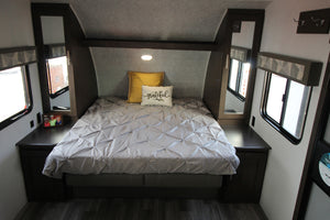 10 - Shuswap WildWood X-Lite Travel Trailer - 2022